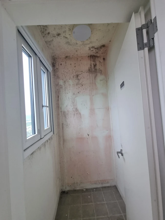 고양시 옷장곰팡이 제거 전 - 다용도실 곰팡이